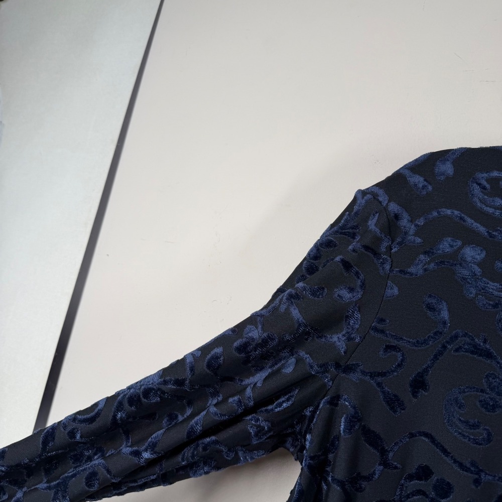 Gruppo‎ Americano Collection Navy Blue Burnout Velvet Floral Long Sleeve Top XL - Picture 6 of 13